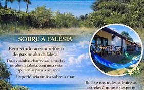 Paraíso da falésia em Cumuruxatiba com vista excepcional para o mar